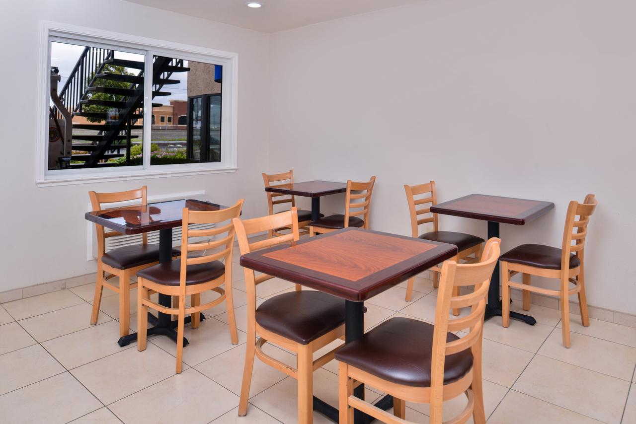 Good Living Inn San Carlos Ngoại thất bức ảnh
