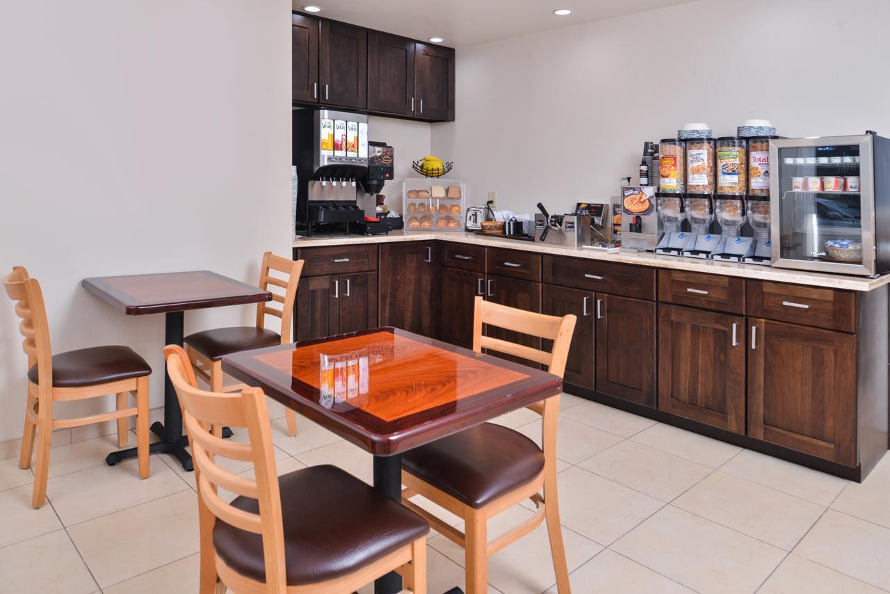Good Living Inn San Carlos Ngoại thất bức ảnh