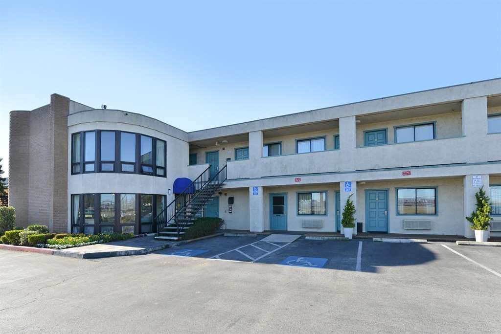 Good Living Inn San Carlos Ngoại thất bức ảnh